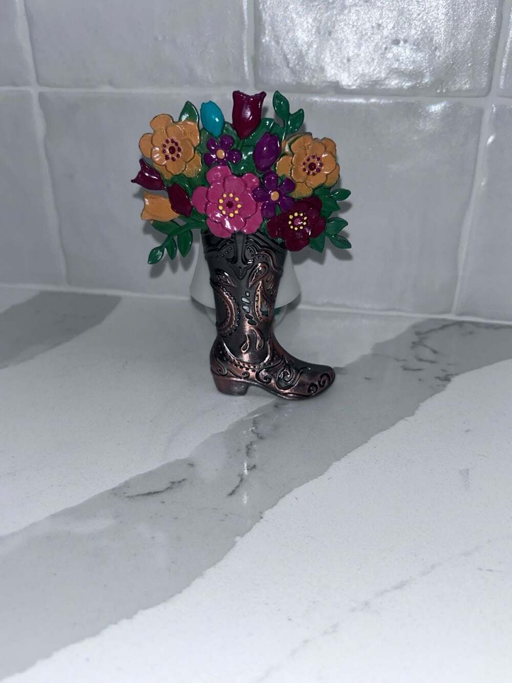 The Pioneer Woman Fragrance Oil Wall PlugIn Diffuser Cowgirl Boot Floral Bouquet